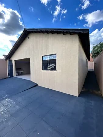 Casa em Conjunto Dona Iris I, Trindade/GO