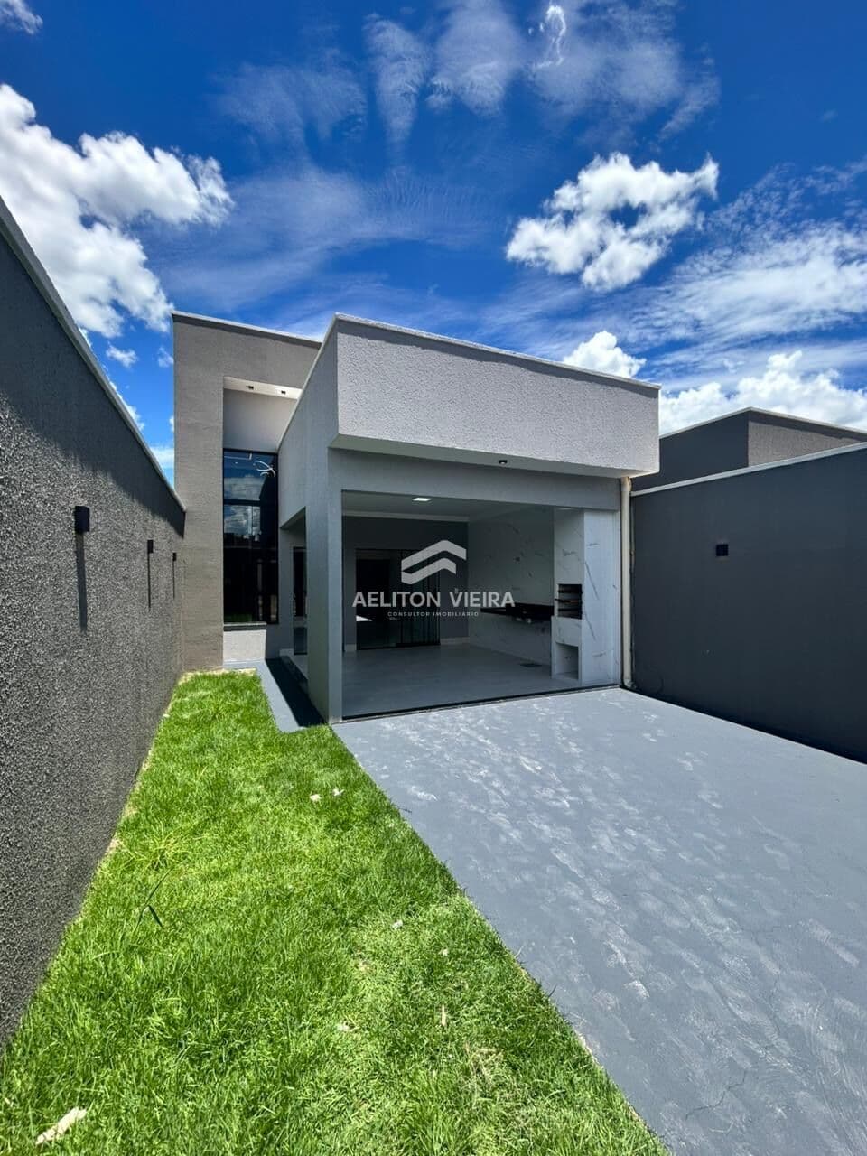 Casa em Setor Sol Dourado, Trindade/GO