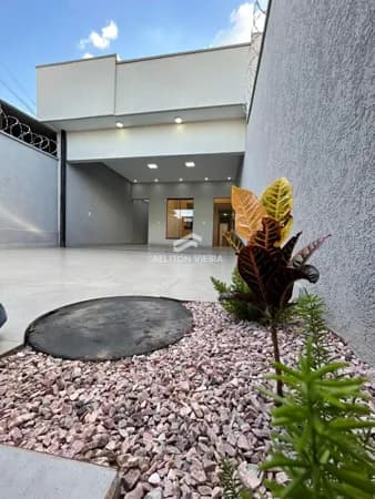 Casa à Venda no Jardim Imperial 2, em Trindade.