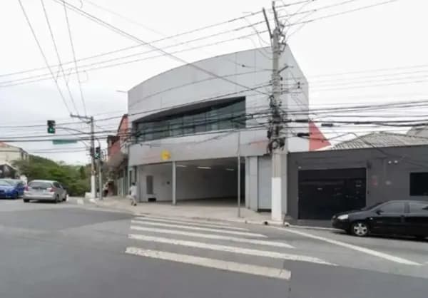 Salão comercial para locação no Tatupé