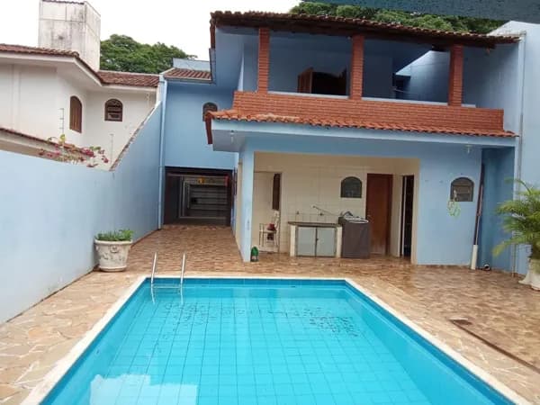 Sobrado com 3 suítes à venda, 196m² por R$ 1.000.000 - Zona 02 - Maringá/PR