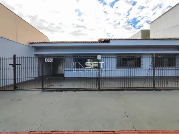 Casa com 3 quartos para alugar - R$ 3.500,00 + IPTU + Taxa de Coleta