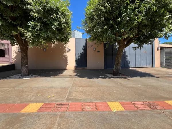 Casa com 1 suíte e 2 dormitórios à venda por R$ 650.000 - Vila Progresso - Dourados/MS