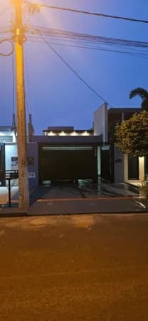 Casa com 1 suíte e 2 dormitórios à venda, 143m² por R$ 620.000 - Santa Fé - Dourados/MS
