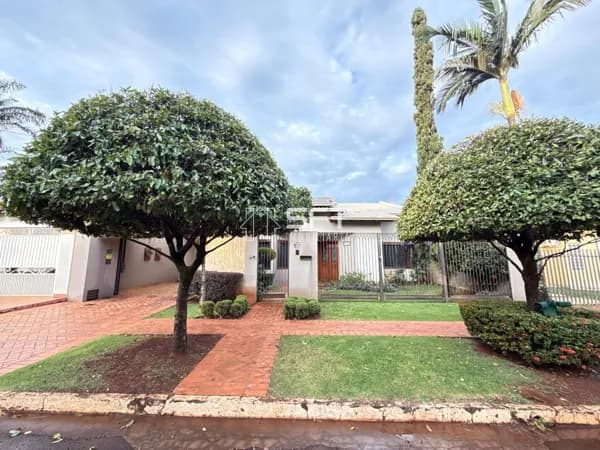 Casa com 1 suíte e 2 dormitórios à venda, 260m² por R$ 1.300.000