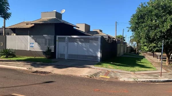 Casa com 1 suíte e 1 dormitório à venda, 100m² por R$ 450.000 - Jardim Cristhais I - Dourados/MS