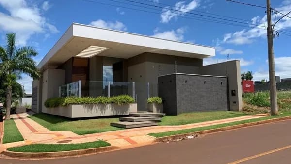 Casa com 1 suíte e 2 dormitórios à venda, 193m² por R$ 1.500.000 - Jardim das Palmeiras - Dourados/MS