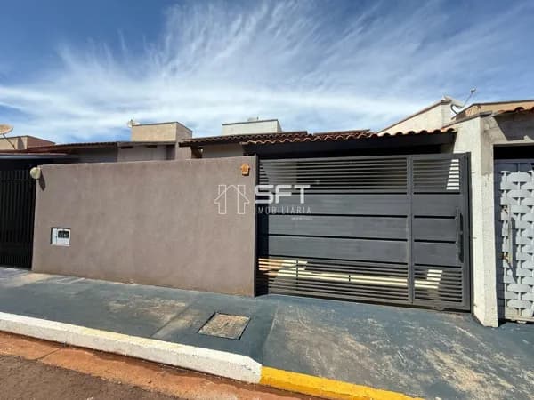 Casa com 2 dormitórios à venda, 69m² por R$ 330.000 - Jardim Márcia - Dourados/MS
