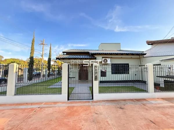 Casa com 1 suíte e 2 dormitórios à venda, 304 m² por R$ 850.000 - Jardim Florida I - Dourados/MS