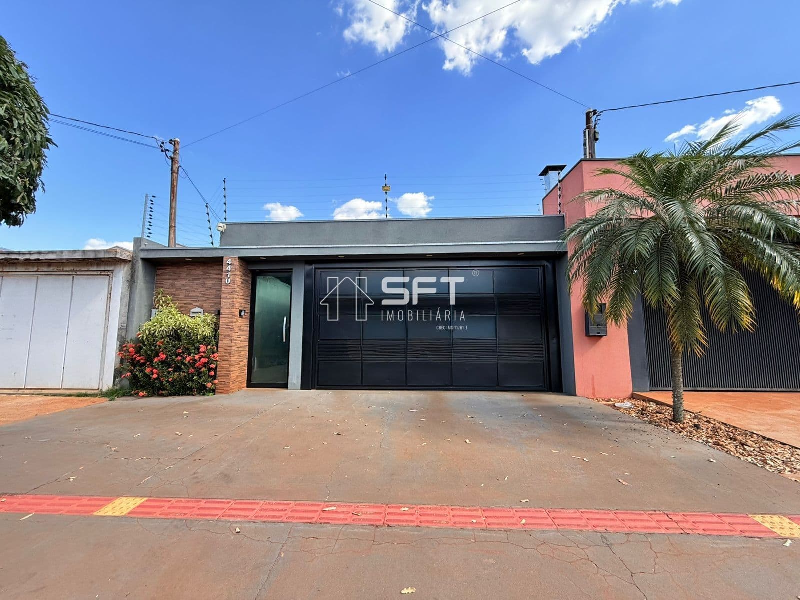 Casa à venda com 1 suíte + 2 quartos no Vila São Francisco