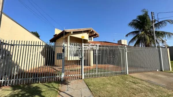 Casa com 1 suíte + 3 dormitórios à venda por R$ 900.000 - Jardim Itaipú - Dourados/MS