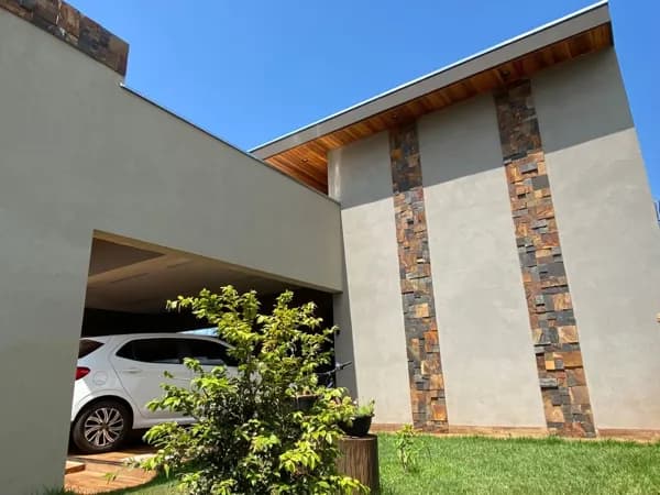 Casa com 1 suíte + 2 dormitórios à venda por R$ 900.000 - Jardim Márcia - Dourados/MS