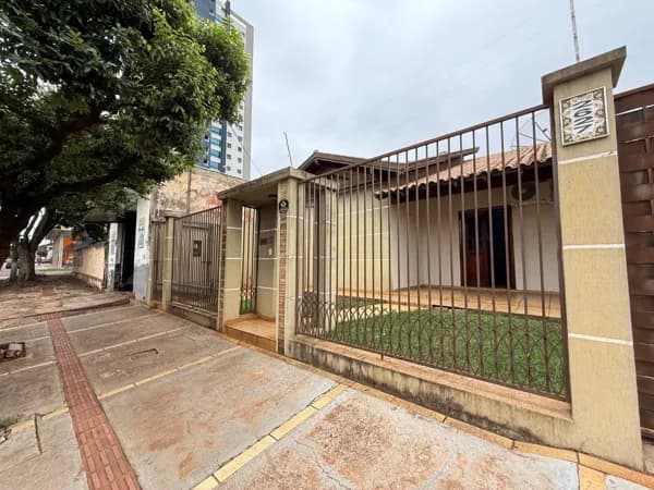 Casa com 4 dormitórios à venda, 261 m² por R$ 1.300.000,00 - Jardim Central - Dourados/MS
