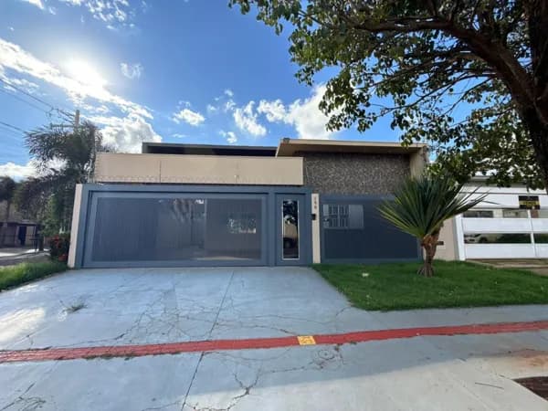 Casa com 1 suíte e 2 dormitórios à venda, 160m² por R$ 790.000 - Jardim Cristhais I - Dourados/MS