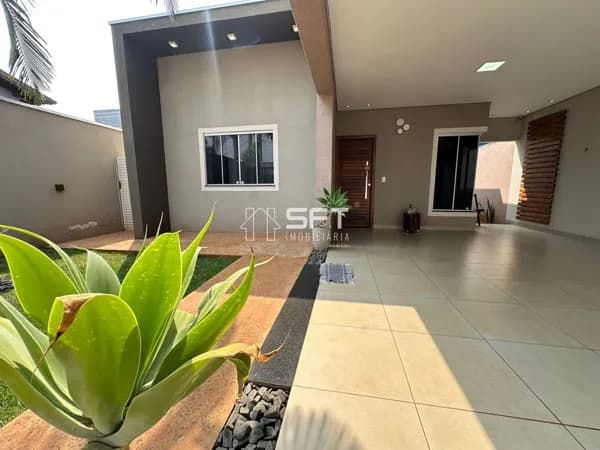 Casa com 1 suíte e 2 dormitórios à venda, 160m² por R$ 600.000 - Flor de Maio - Dourados/MS