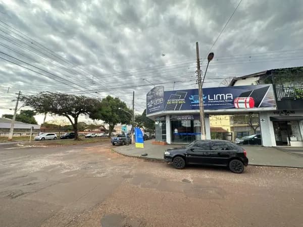 Sobrado à venda por R$ 2.700.000 - Jardim América - Dourados/MS