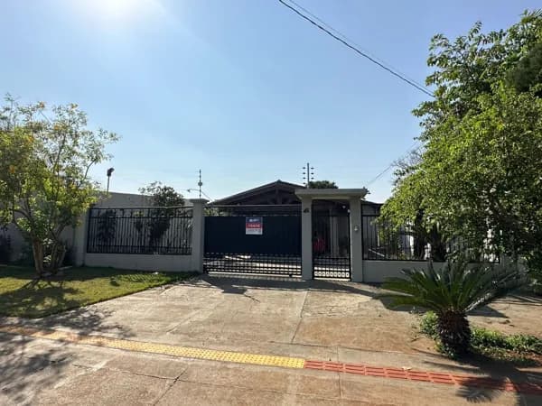 Casa à venda por R$ 850.000 - Vila Santa Catarina - Dourados/MS
