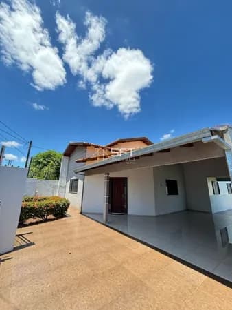 Casa com 1 suíte e 3 quartos à venda, 190m² por R$ 690.000 - Jardim Água Boa - Dourados/MS