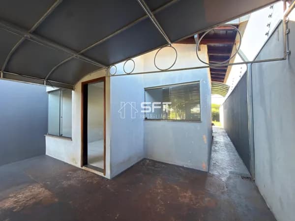 Casa para locação com 2 quartos no Monte Carlo - R$ 2.400