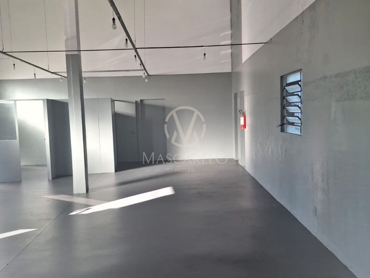 Sala comercial/Pavilhão térre no Bairro Charqueadas em Caxias do Sul/RS