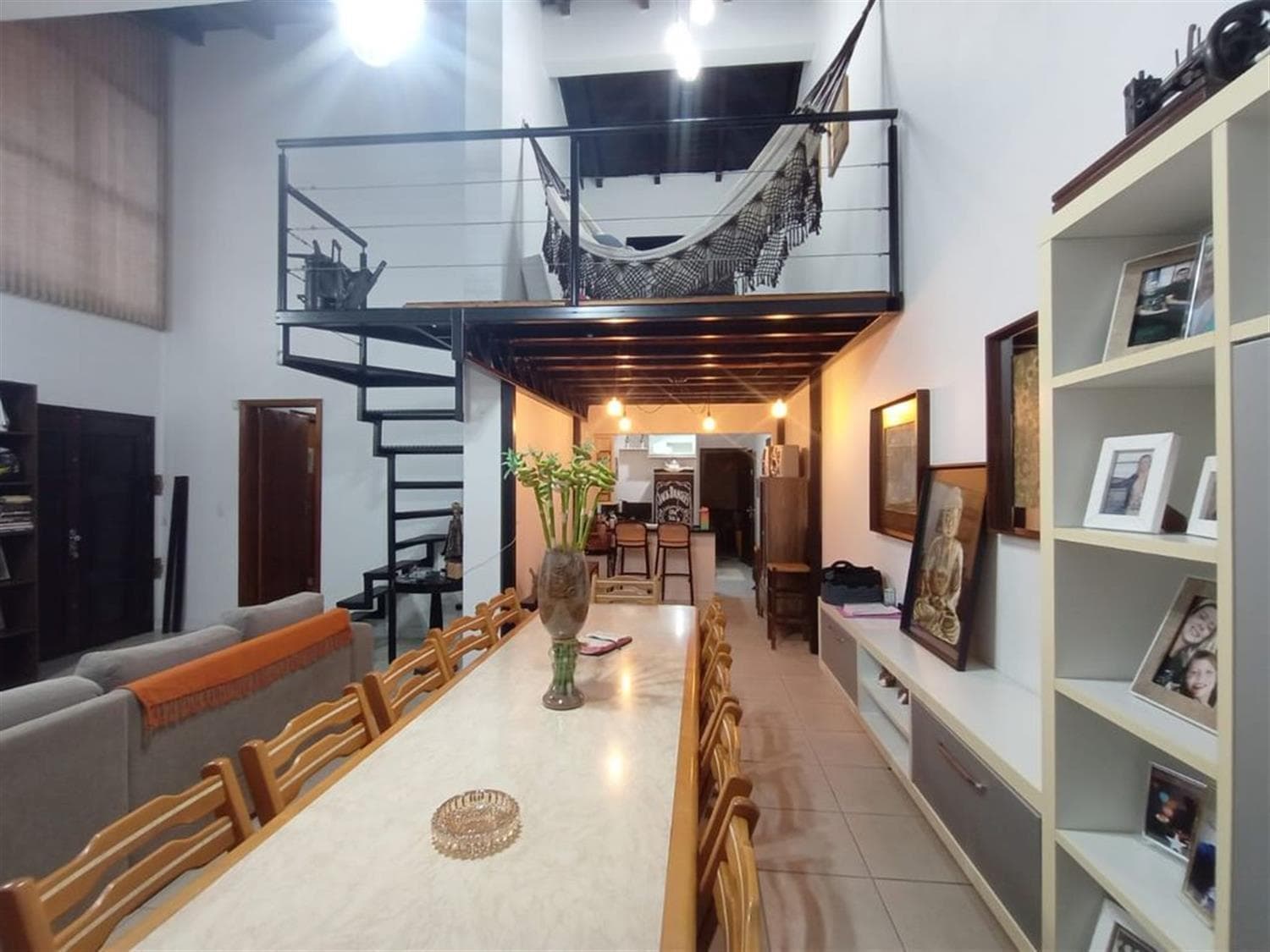 R$ 1.600.000 - BAIRRO DESVIO RIZZO - CASA 2 PAVIMENTOS
