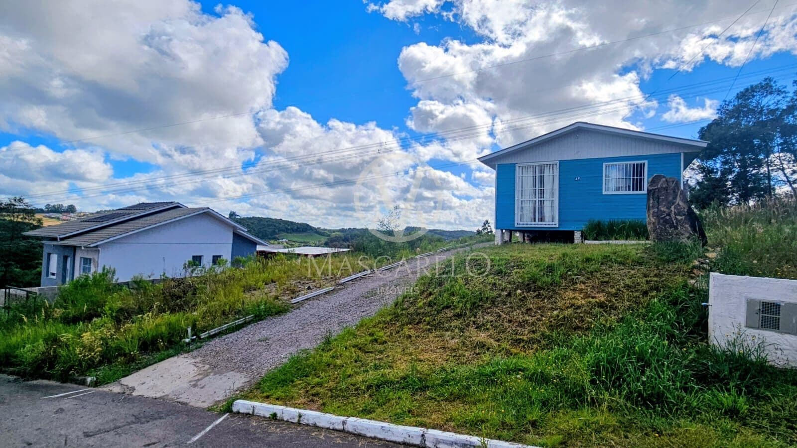 CASA NO BAIRRO PIEMONTE COM QUIOSQUE
