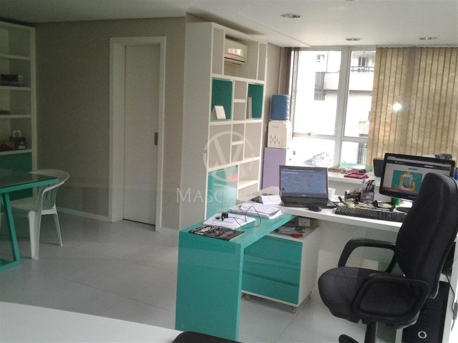 INVESTIDORES - Sala Comercial mobiliada com 53m² por R$ 265.000