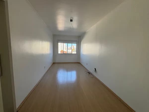 APARTAMENTO REFORMADO 2 DORMITÓRIOS EM BAIRRO SÃO PELEGRINO - CAXIAS DO SUL