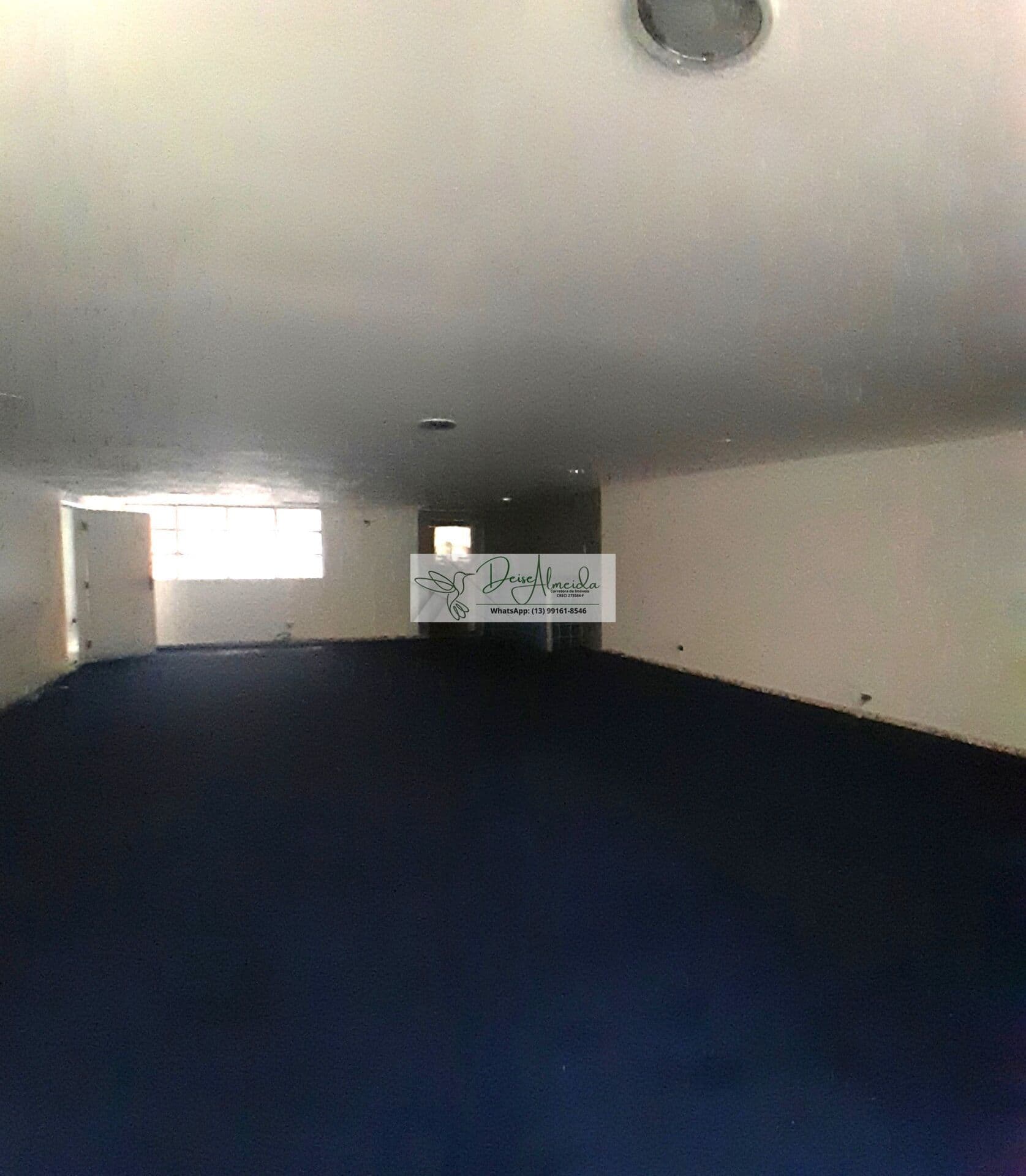 Locação - Sala Comercial - Centro de Santos- 03 Vagas de Garagem - Salas Amplas - 02 Banheiros e 1 Copa.