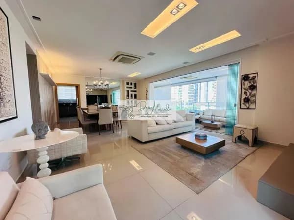 Apartamento à venda de alto padrão no Bairro Embaré - com 277 m², 4 suítes e 4 vagas de garagem.