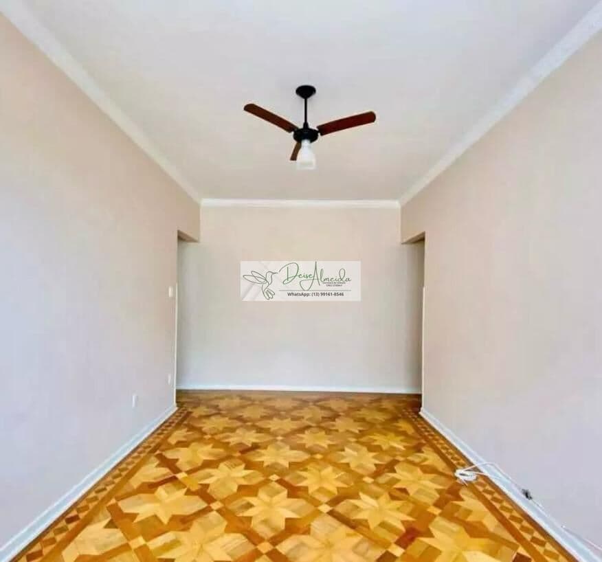 Apartamento à venda Amplo e Reformado na Av. Ana Costa com 03 quartos - Garagem demarcada.