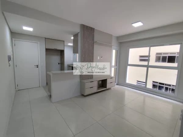 Apartamento à venda- 02 suítes (01 com sacada) - Garagem Demarcada - 50 metros da Praia Aparecida em Santos/SP.