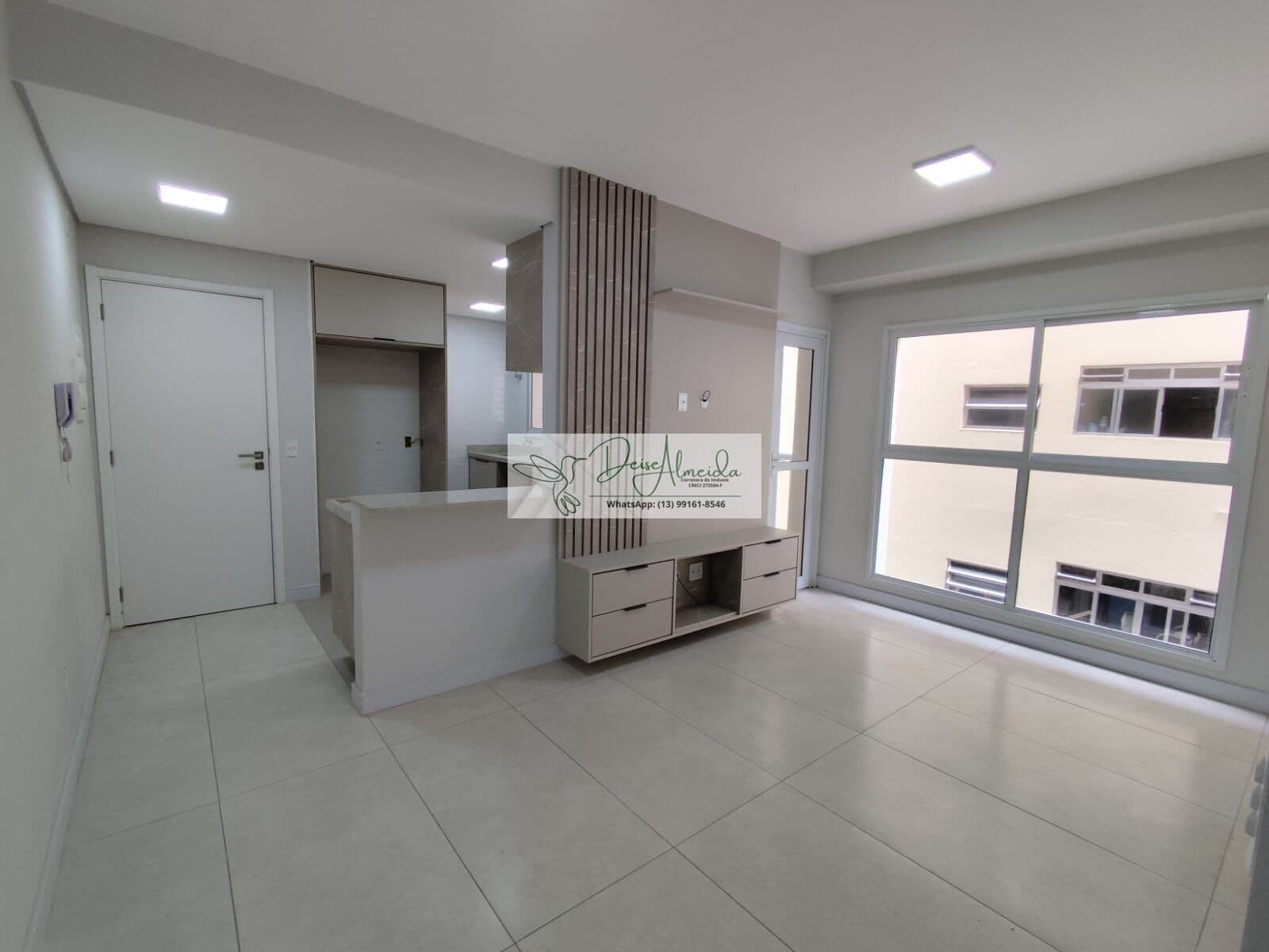Apartamento à venda- 02 suítes (01 com sacada) - Garagem Demarcada - 50 metros da Praia Aparecida em Santos/SP.