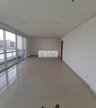 Sala Comercial à venda - vista Livre- banheiro- 01 vaga de garagem- varanda -Portaria 24 h.