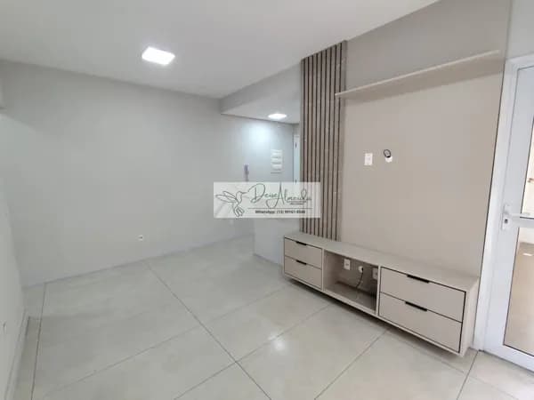 Apartamento à venda- 02 suítes (01 com sacada) - Garagem Demarcada - 50 metros da Praia Aparecida em Santos/SP.