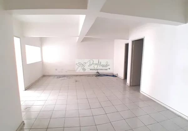 Locação Conjunto Comercial - Centro de Santos - Próximo ao Parque Valongo- 03 Vagas de Garagem - 02 Banheiros e 01 Copa.