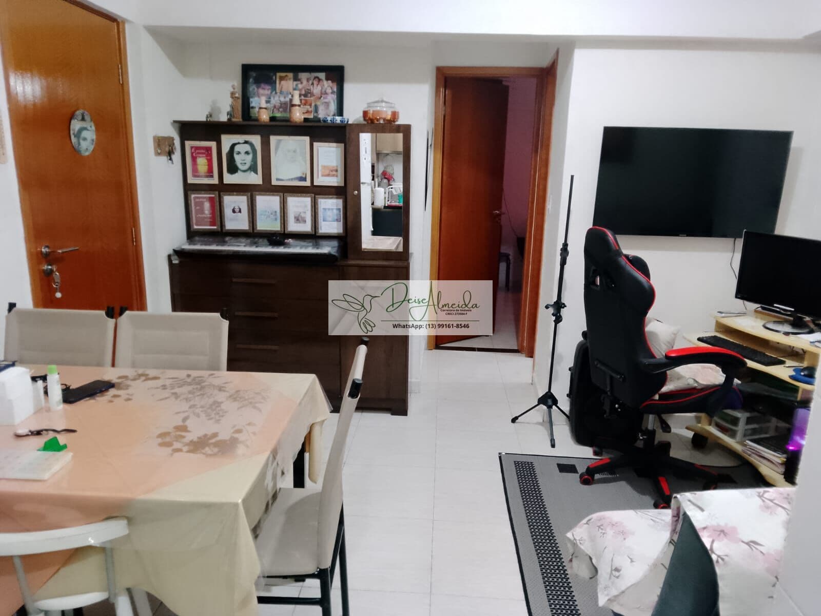 Apartamento à venda para morar ou investir com 01 Quarto - Varanda - José Menino - 01 Quadra da praia