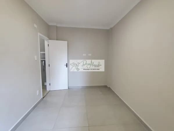 APARTAMENTO À VENDA REFORMADO NO GONZAGA – QUADRA DA PRAIA -02 QUARTOS