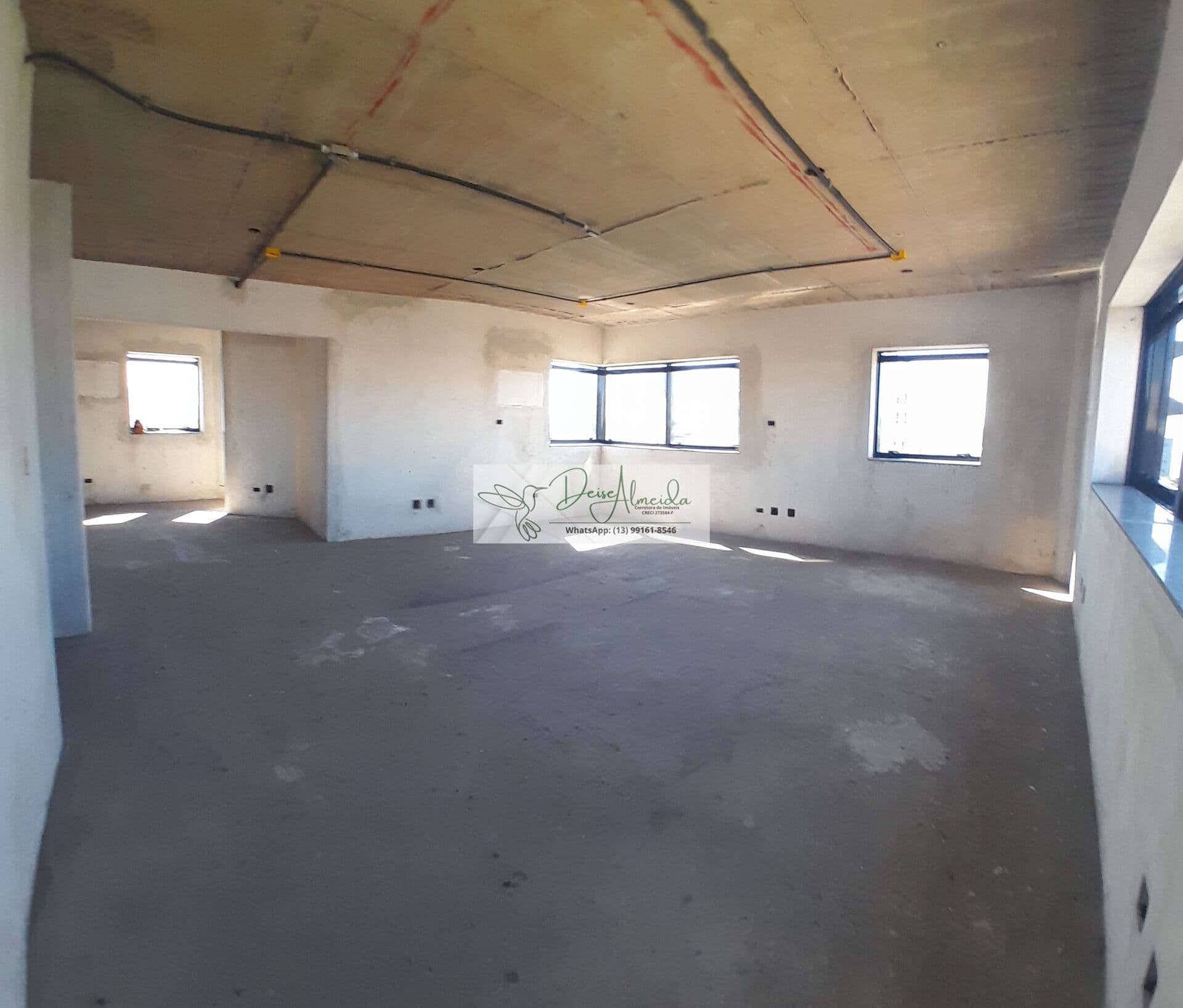 Sala Comercial à Venda Av. Afonso Pena com Av. Siqueira Campos em Santos/SP.- 65m² .