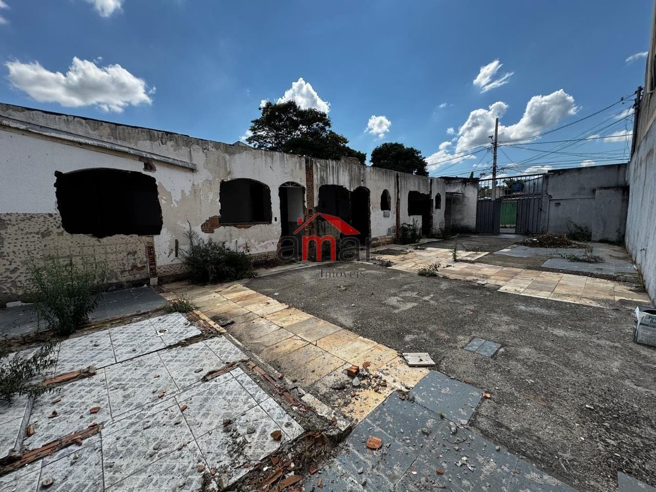 Terreno à venda no bairro Santa Terezinha em Belo Horizonte/MG