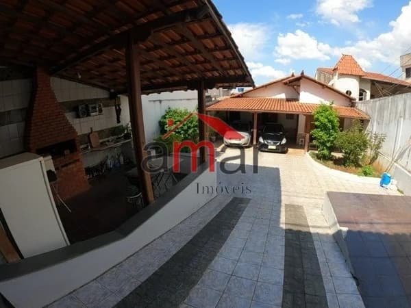Casa à venda no bairro Ouro Preto em Belo Horizonte/MG