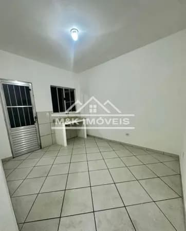 Casa de 02 Cômodos em Parque Santo Antônio