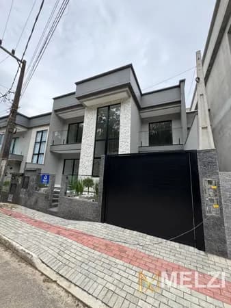 Casa em Brusque - Nova Brasília