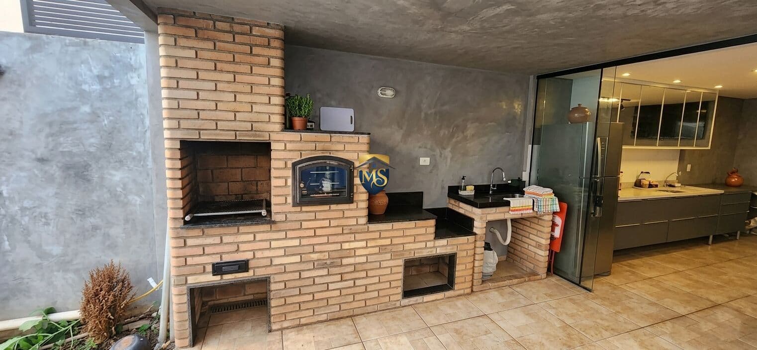 Casa em Jardim Pinheirinho, Itaquaquecetuba/SP