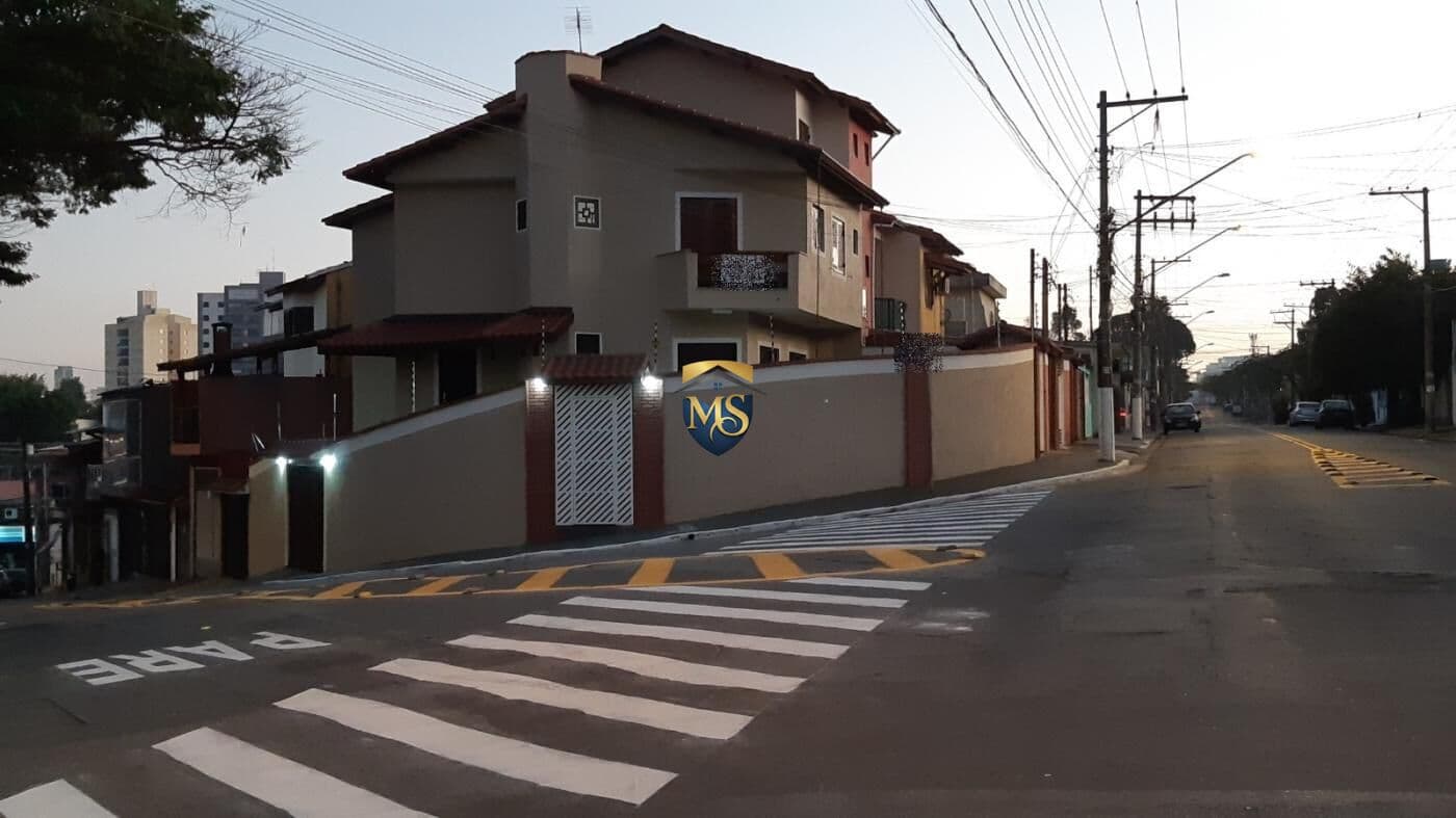 Sobrado para venda localizada no bairro Vila Galvão, em Guarulhos/SP
