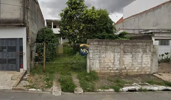 Terreno com um sobrado nos fundos em Parque Jurema, Guarulhos/SP