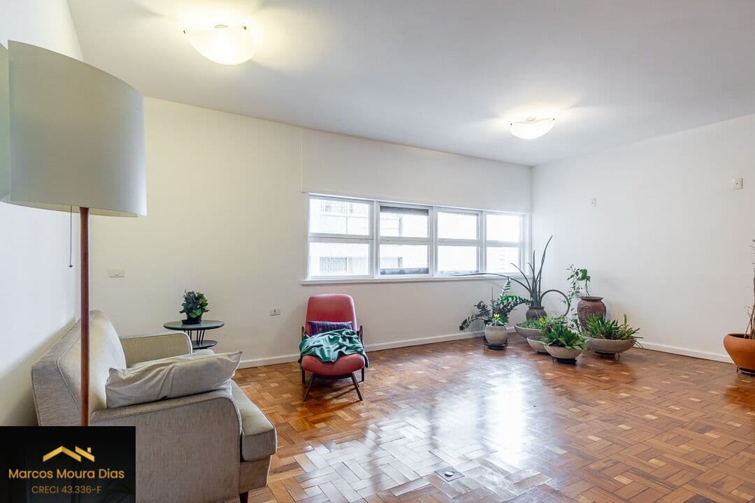 Apto Reformado na Av. Angelica, 144m², 3 dorms (1 suíte), lavabo, 2 vagas