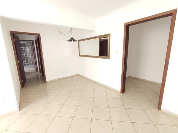 Apartamento No Jardim Paulista, 2 Dormitórios ( 1 suíte), 1 vaga de garagem ( prédio com manobrista e portaria 24hs). Excelente Localização