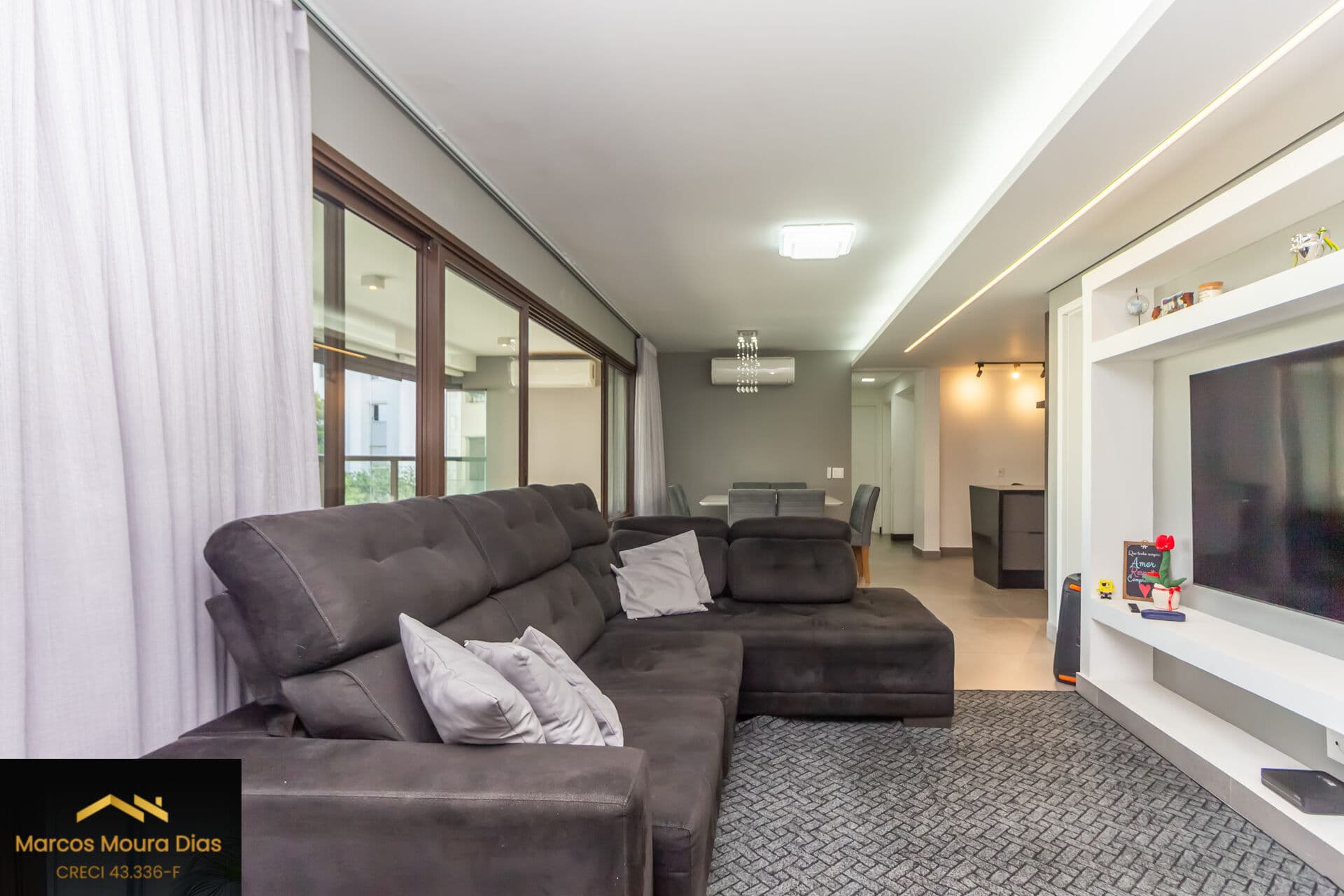 Apartamento com 3 suítes com Ar condicionado, Varanda Gourmet, 2 Vagas de Garagem, Vila Leopoldina. Edifício com Lazer e Portaria 24 hs