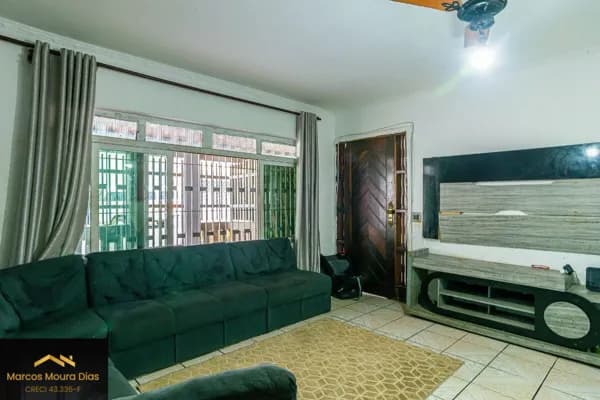 Casa no Jardim Esmeralda, 3 vagas de garagem, 4 quartos e Churrasqueira- região Rio Pequeno